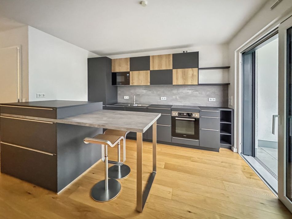 Guter Grundriss! 2-Zimmer-Wohnung mit TG-Stellplatz und Aufzug in guter Lage von Sachsenhausen-Nord