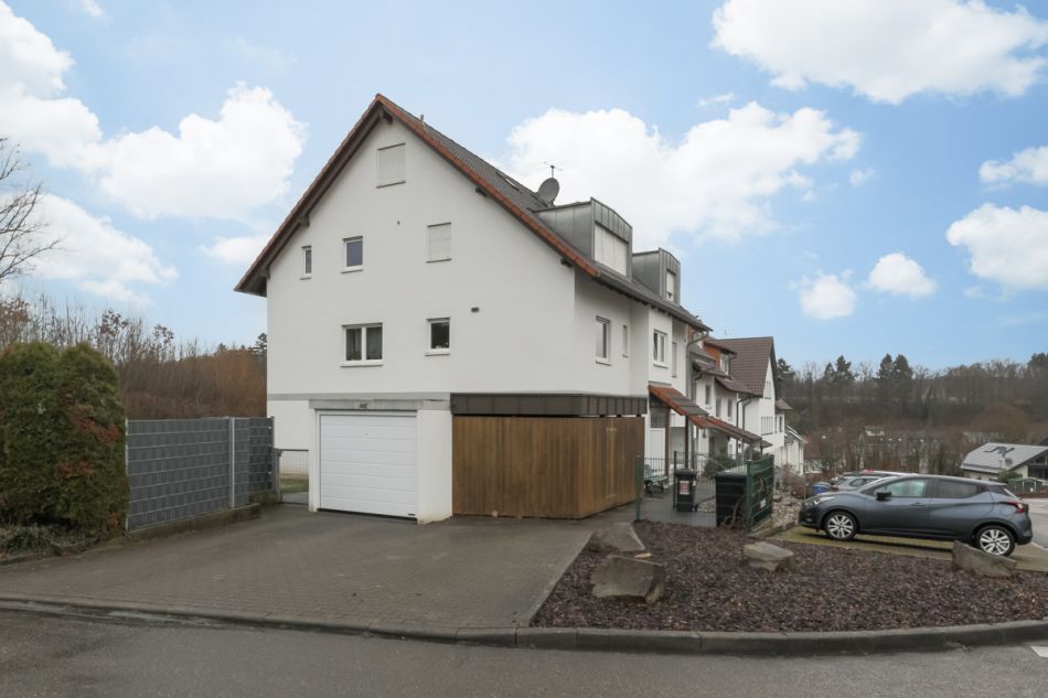 Immobilie in Karlsbad - Solides Mehrfamilienhaus in Karlsbad - Bild 2