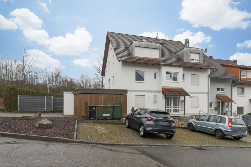 Immobilie in Karlsbad - Solides Mehrfamilienhaus in Karlsbad - Bild 1