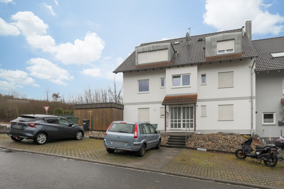 Immobilie in Karlsbad - Solides Mehrfamilienhaus in Karlsbad - Bild 0