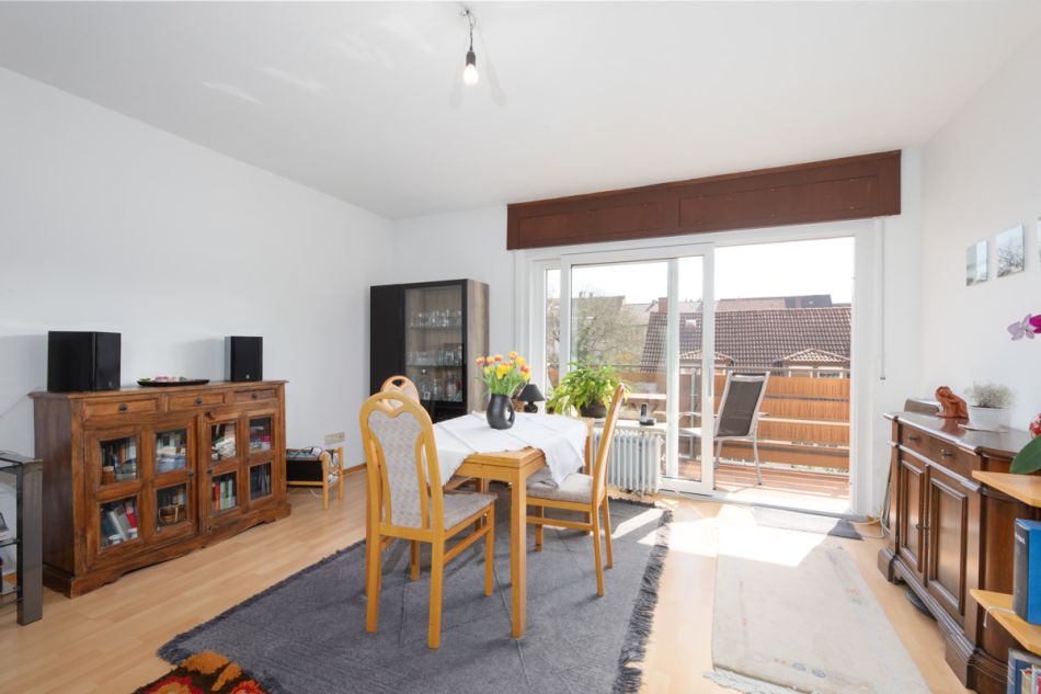 Stadtleben mit Komfort: Stilvolles Zuhause mit Aufzug, Balkon & Stellplatz in der Oststadt