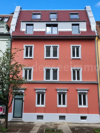 Bezugsfreie! 4 Zi. Whg. mit Balkon im 1. OG in kernsaniertem Jugendstilhaus, 150 Meter zum Rhein