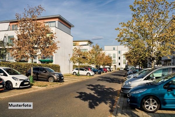 Kapitalanlage + Mehrfamilienhaus, 2 Garagen +