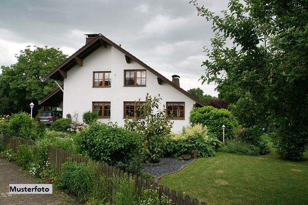 2-Familienhaus, Garten, Doppelgarage