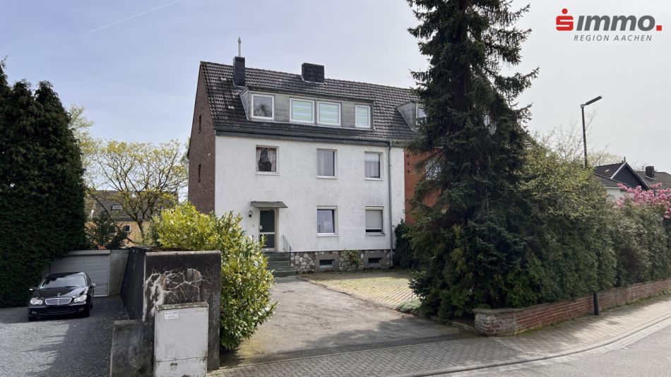 Voll vermietetes 3-Familienhaus 
in sehr ruhiger und guter Wohnlage