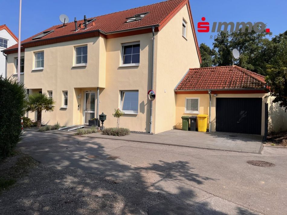 Gepflegte und langjährig vermietete Doppelhaushälfte in ruhiger und zentraler Lage - Derzeit nicht z