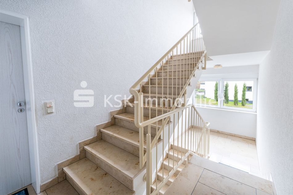 Immobilie in Eitorf - Gepflegte Eigentumswohnung im Dachgeschoss eines 6 Parteienhauses! - Bild 2